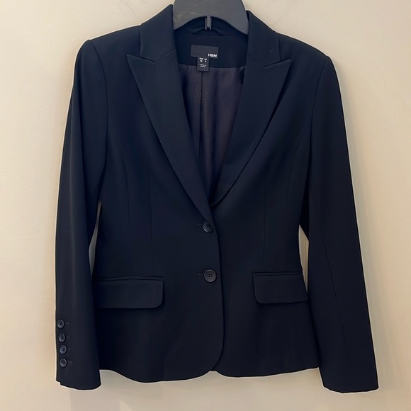 H&M Jackets & Blazers - Blazer Size 6 Black Lined Button Closure Pleats Classic Casual Style Pockets